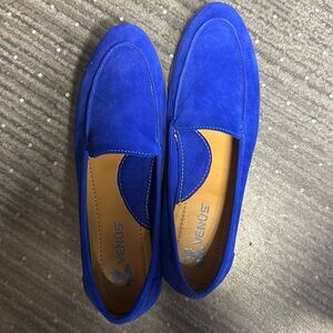 Loafers for ladies fit size 7.5 US. Made in Turkey. All natural leather.